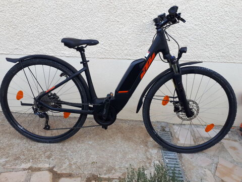  VTC KTM noir . 1550 Aix-les-Bains (73)
