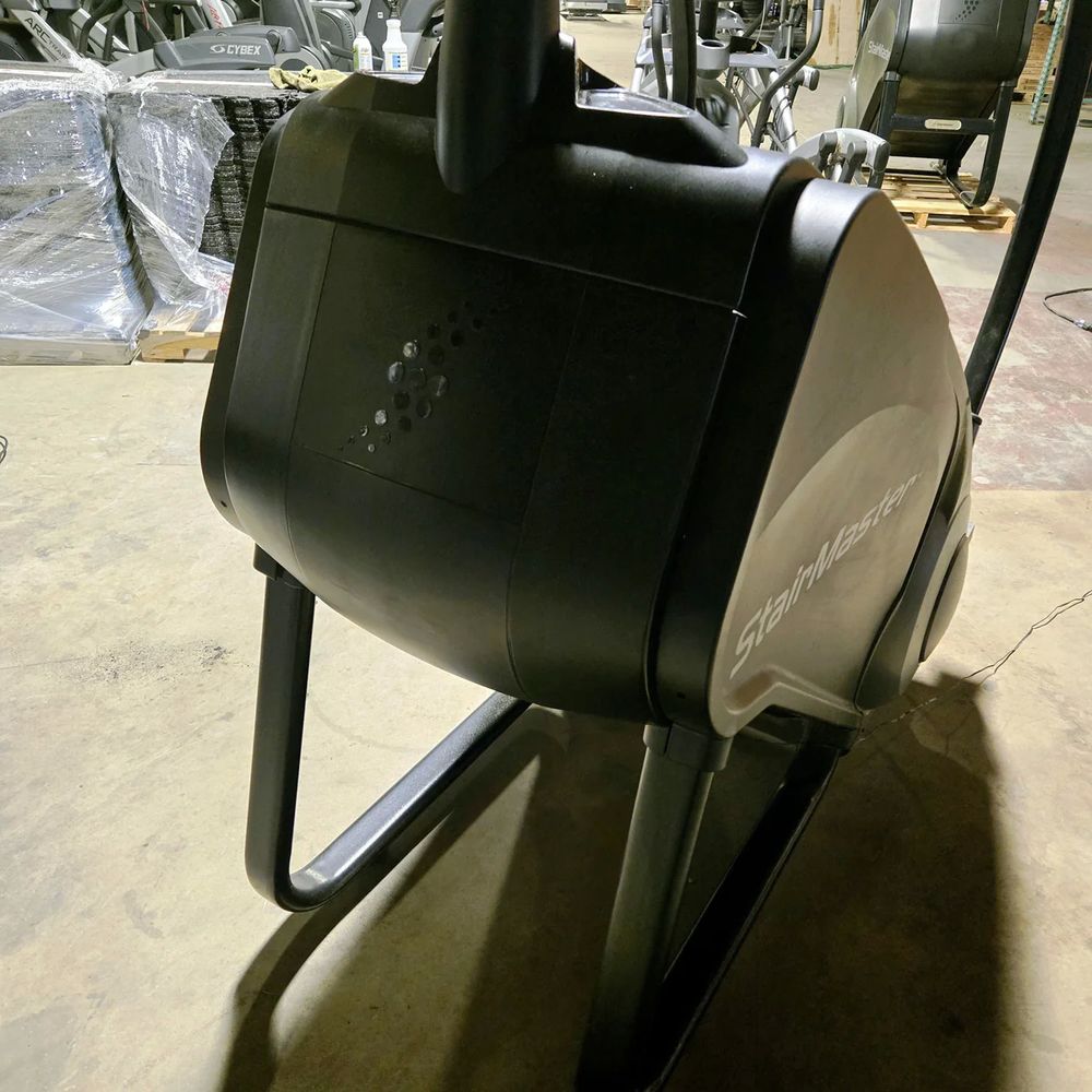 StairMaster 8 Series 8G Gauntlet Stepmill avec console LCD r Sports