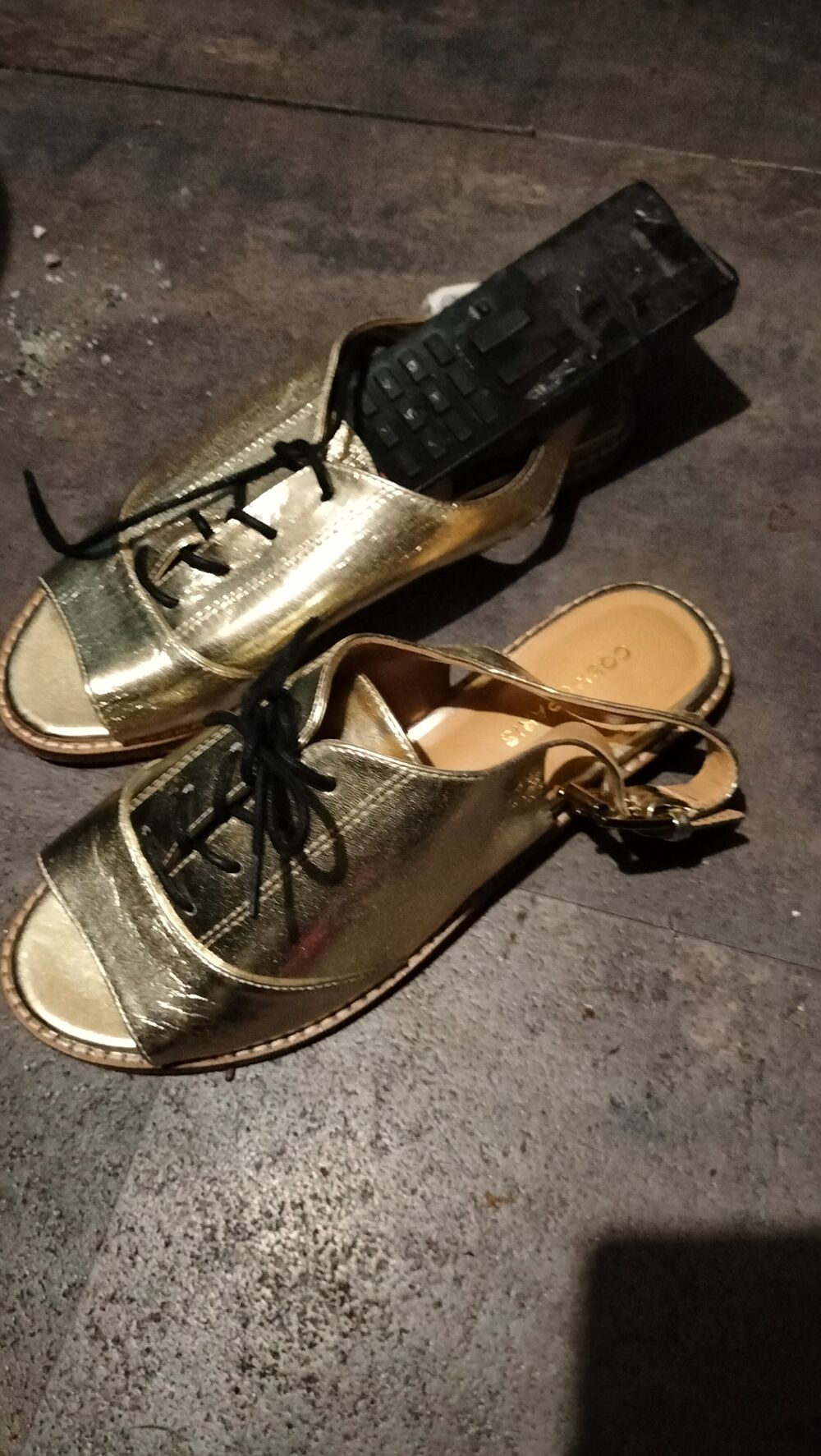 Ballerine a bride cuir cosmoparis Evola or pointure 36 neuf Chaussures