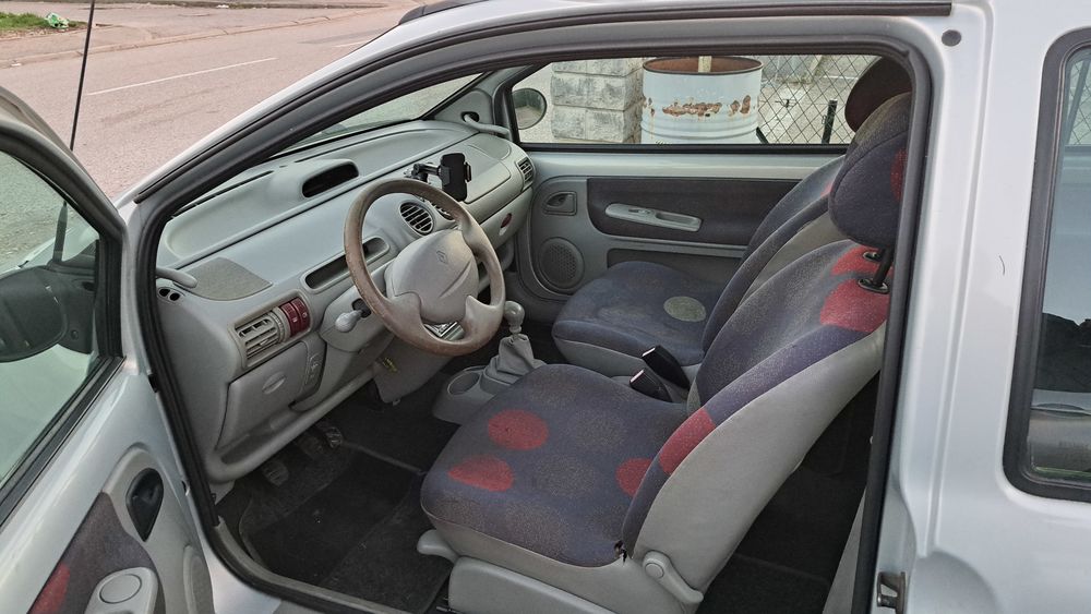 Twingo 1.2i 2001 occasion 01630 Saint-Genis-Pouilly