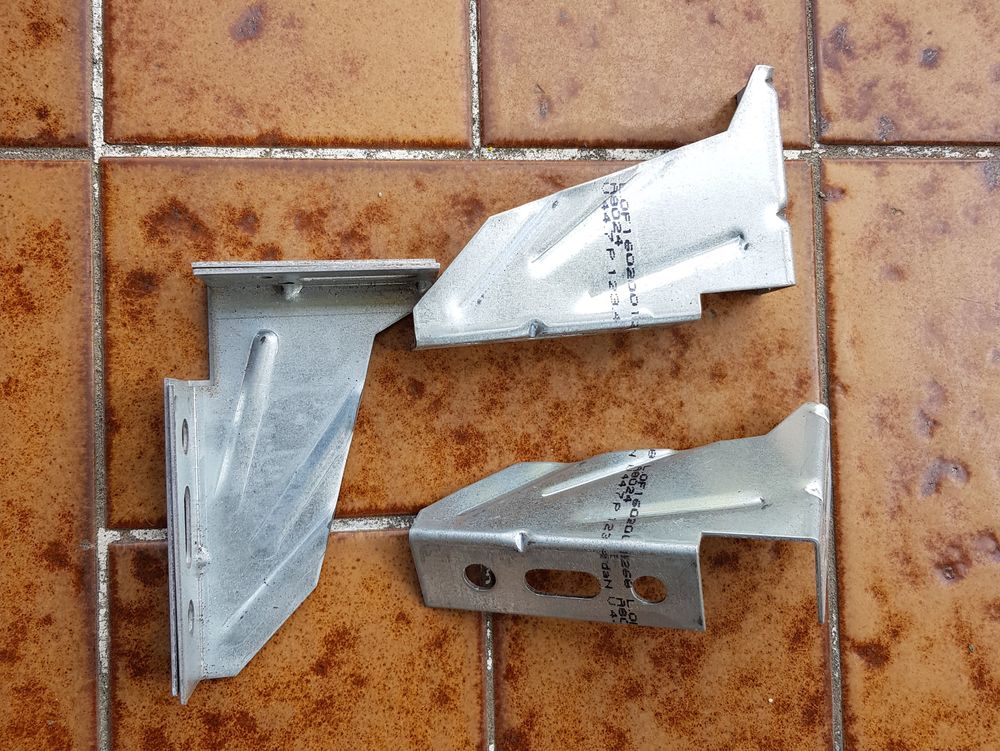 Sabot Universel de Charpente &agrave; Ailes Int&eacute;rieures 0.50
Bricolage