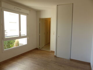  Appartement � louer 2 pi�ces 42 m� Saint-gen�s-champanelle