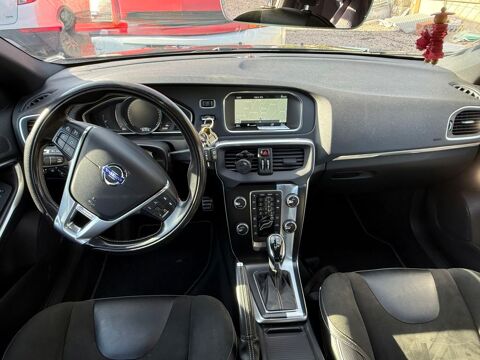 Volvo v40 Business D3 150 Momentum Business Geartr