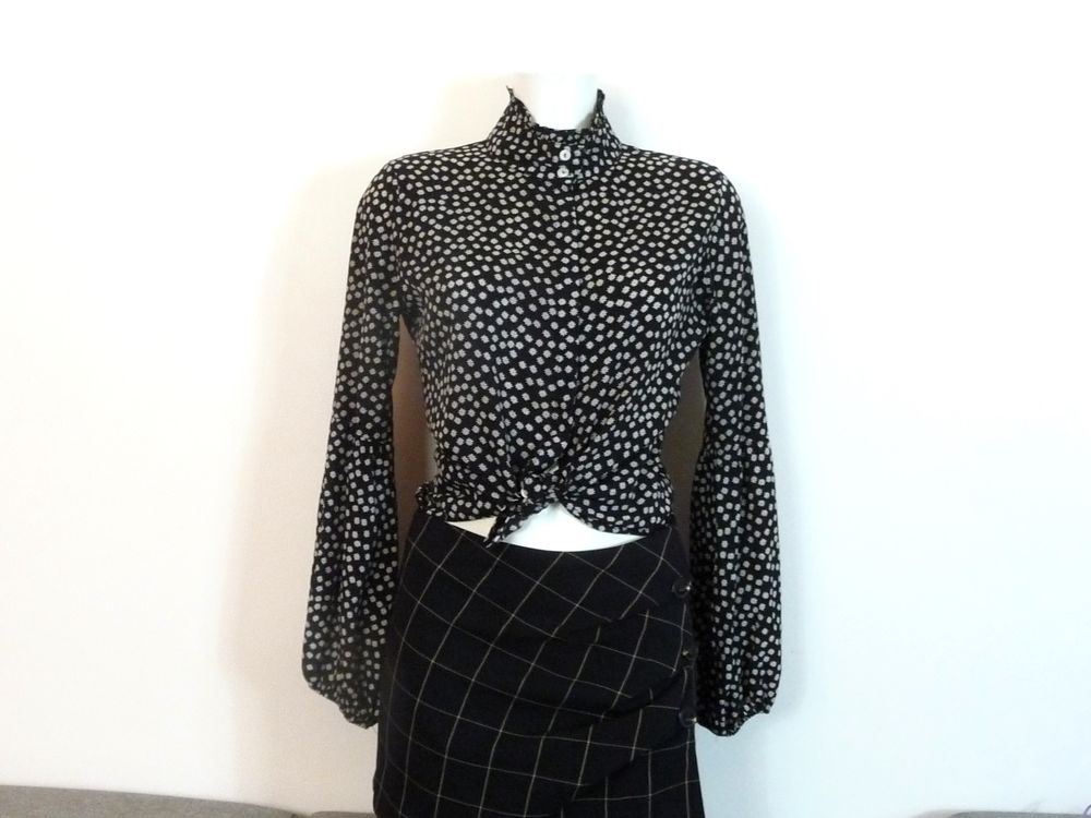 Chemisier/ Chemise Noir &agrave; Fleurs Blanches- Vonda Vêtements