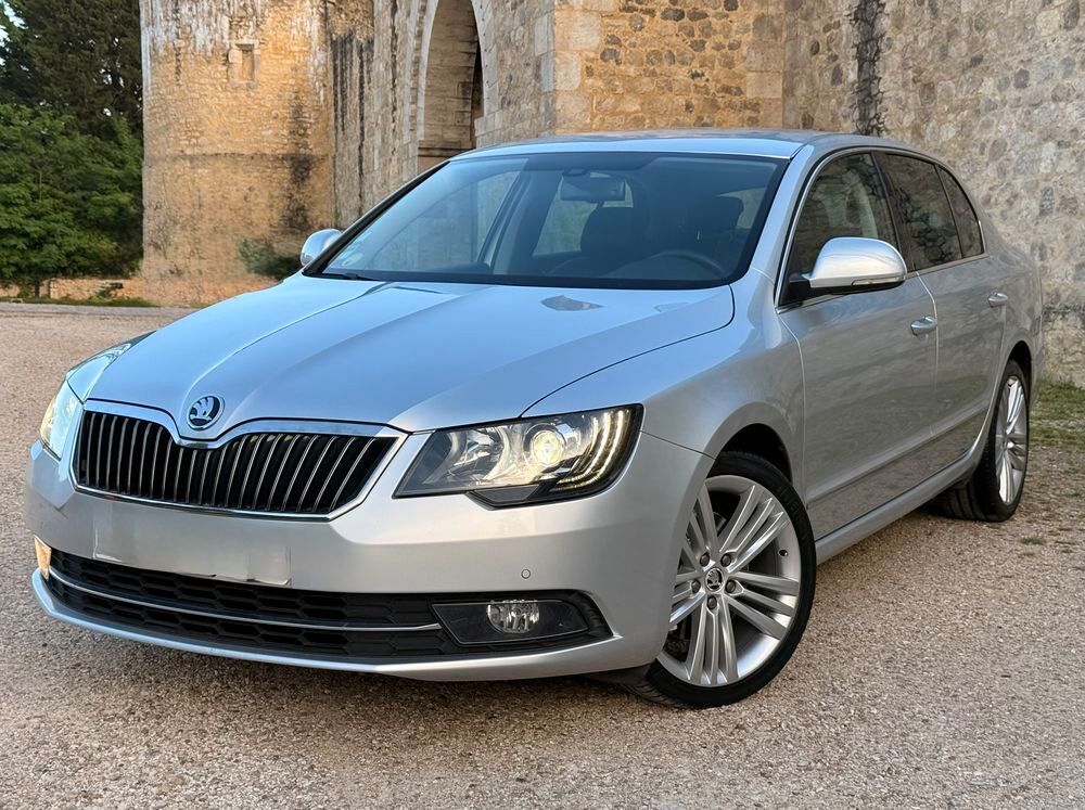 Superb 2.0 TDI 140 FAP Confort DSG 2014 occasion 77380 Combs-la-Ville
