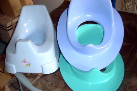 pot bébé/ reducteur WC/siege plastique chaises 
5 Dijon (21)