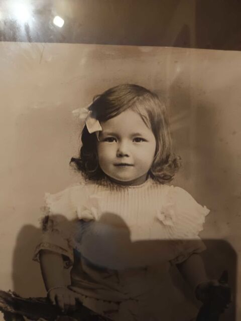 cadre ancien avec photo d'enfant Les Arcs (83)
