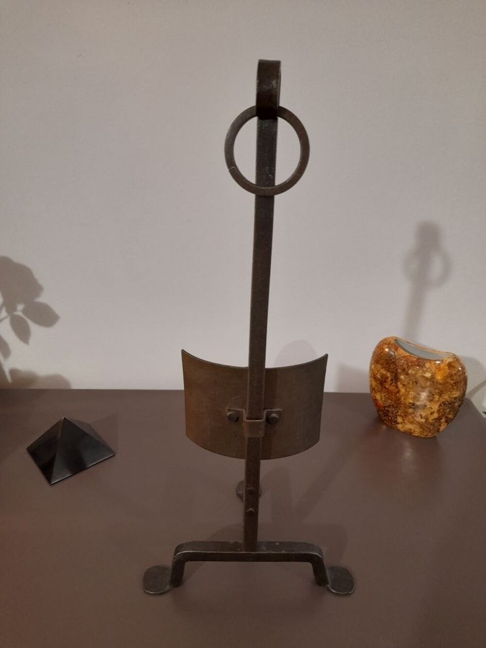 bougeoir sur pieds en fer forg&eacute; Décoration