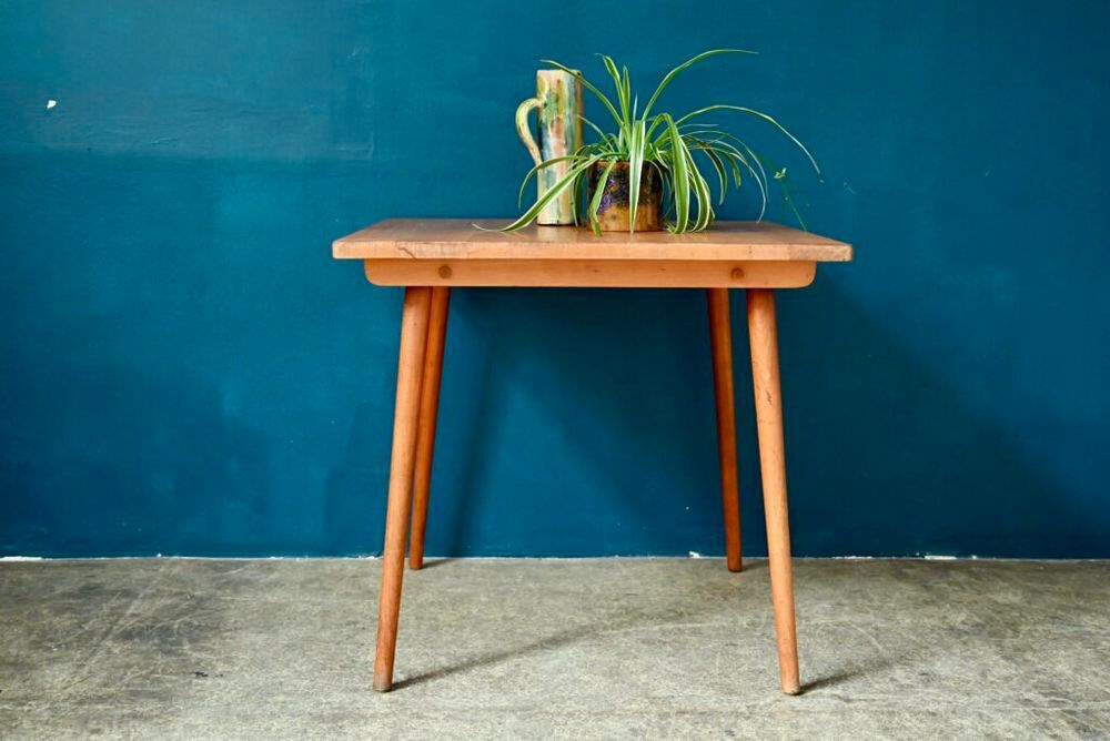 Table &agrave; manger de bistrot carr&eacute;e en bois massif vintage Meubles