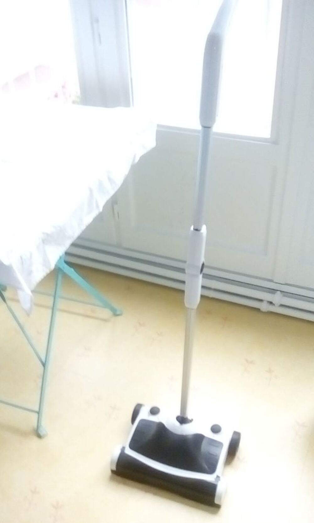 Balai aspirateur Electroménager