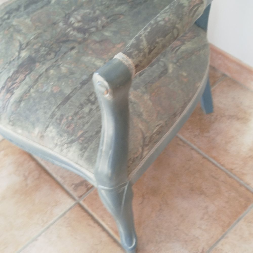 Tr&egrave;s joli fauteuil Voltaire Meubles
