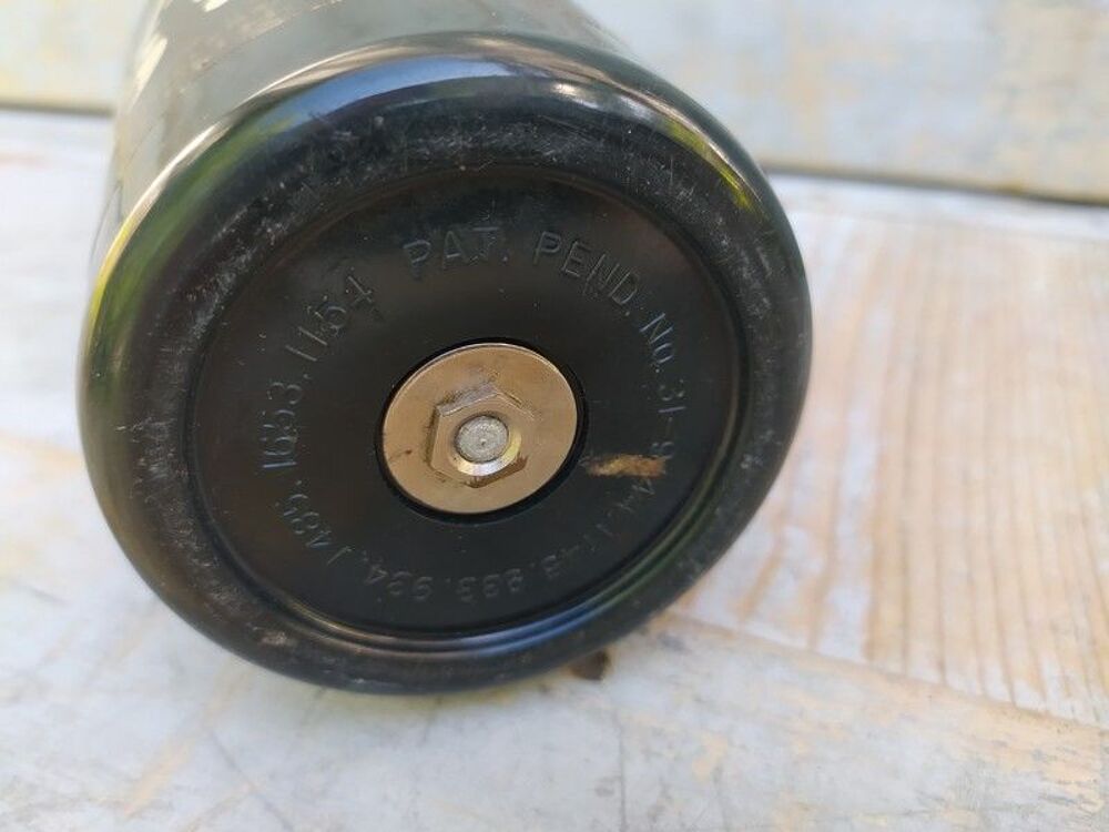 Bouteille VAT 69 Whisky Distributeur de Cigarettes Vintage
