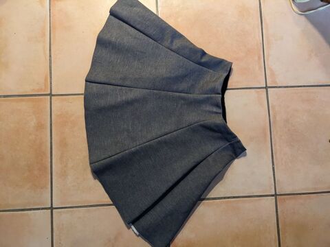 jupe grise 2 Lyon 3 (69)