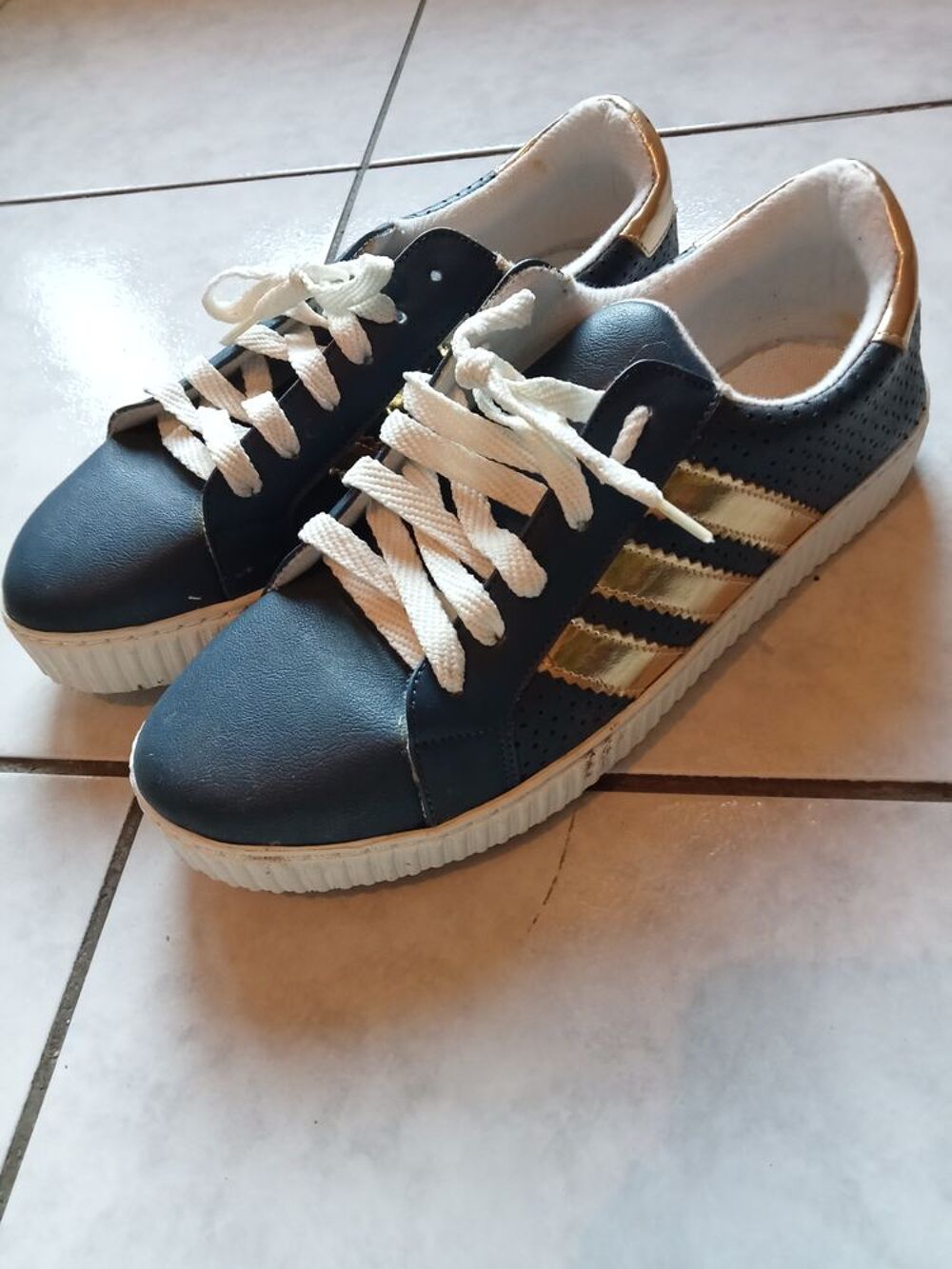 Chaussures neuves Chaussures