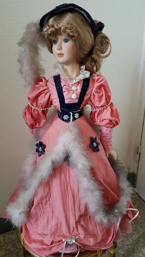 Grande Poup�e de collection
. 30 Reims (51)