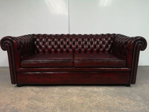 Canap chesterfield cuir bordeaux vintage 1500 Guclard (72)