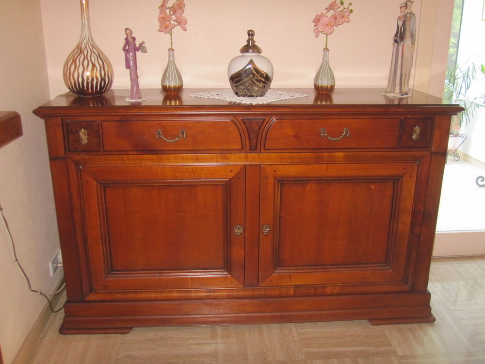 salle a manger table, enfilade ,et 4 chaises Meubles