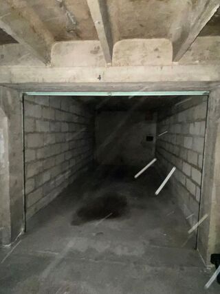  Parking / Garage  louer 15 m