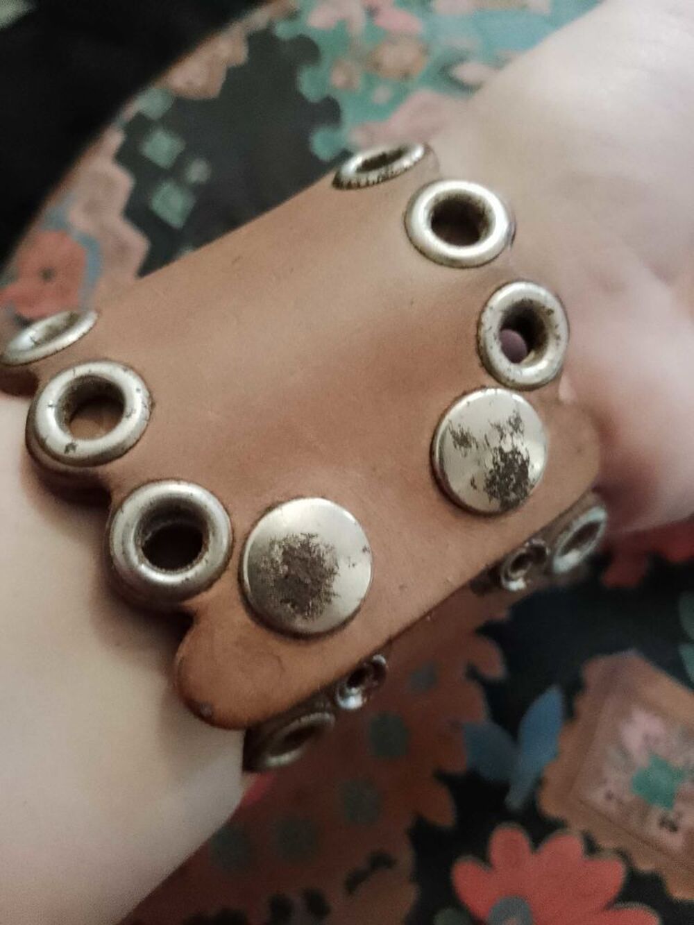bracelet de force en cuir et m&eacute;tal argent&eacute; vintage ann&eacute;es 90 picky poo. Bijoux et montres
