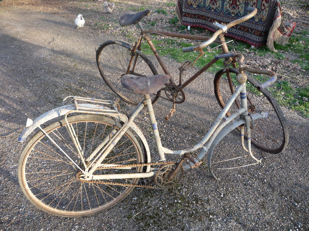 V&eacute;los ancien col de cygne,/barre droite,1 pignon
Vélos