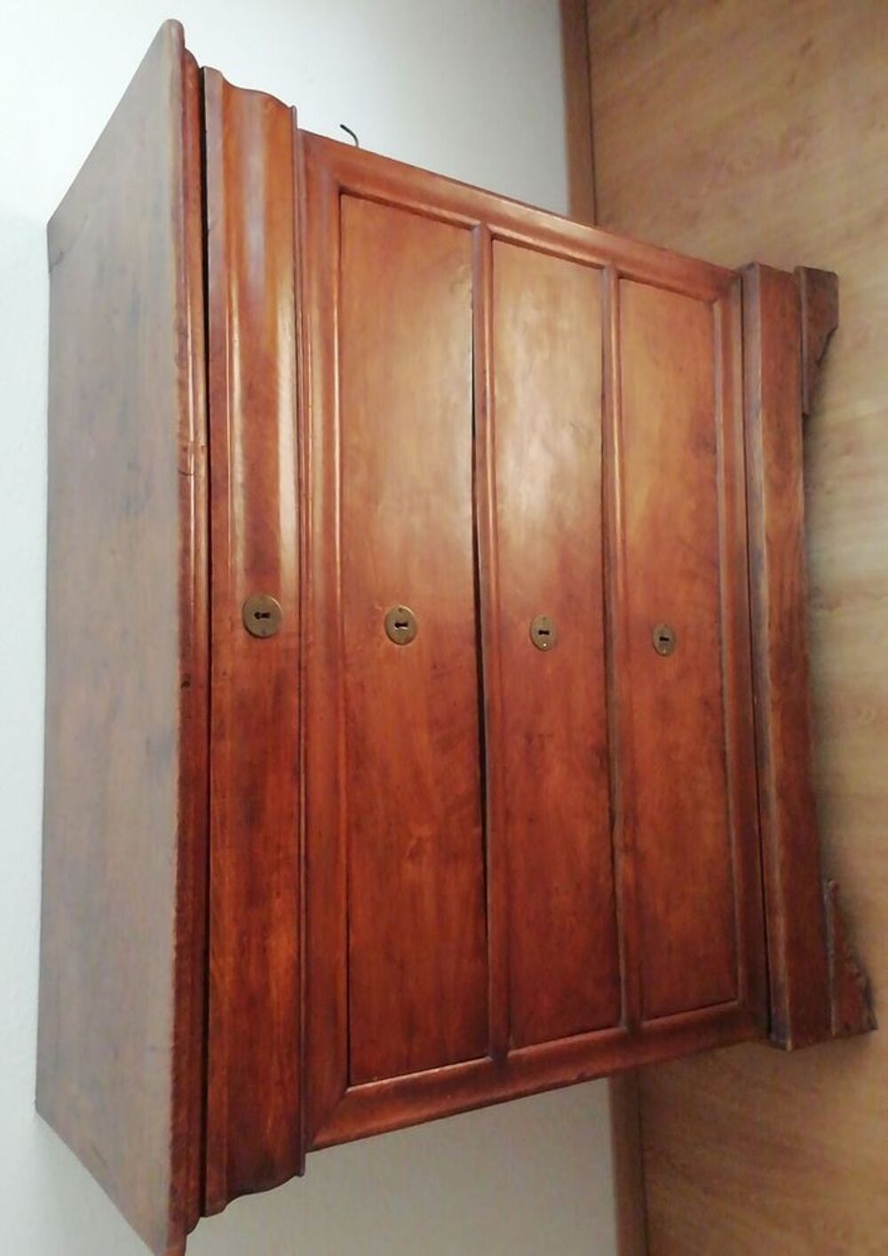 Commode ancienne des ann&eacute;es environ 1900. Meubles