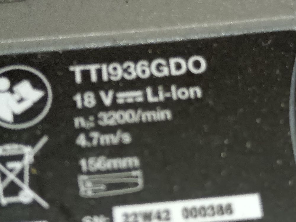 Mini tron&ccedil;onneuse TITAN TTI936GDO Bricolage