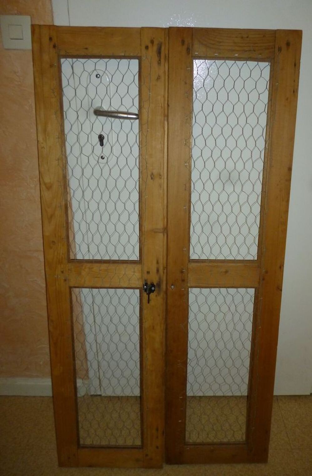 Portes bois et grillage Bricolage