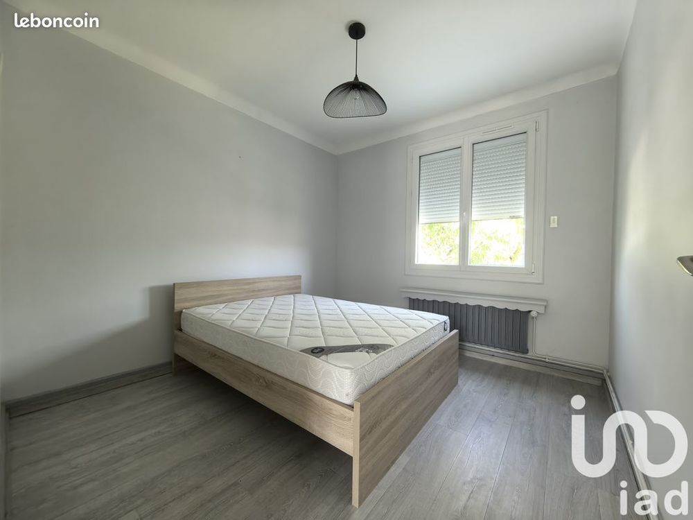 Vente Appartement appartement type f3 dans maison de 3 etages avec terrain Cognin
