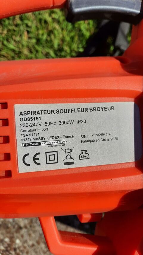 Souffleur-Aspirateur, très peu servi. Bévillers (59)