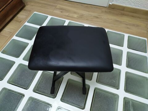 Tabouret piano enfant. 6 Bordeaux (33)