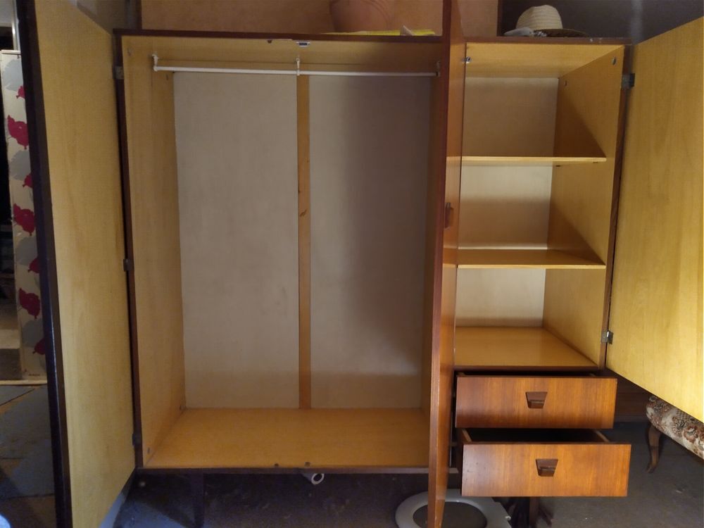 armoire en bois Meubles
