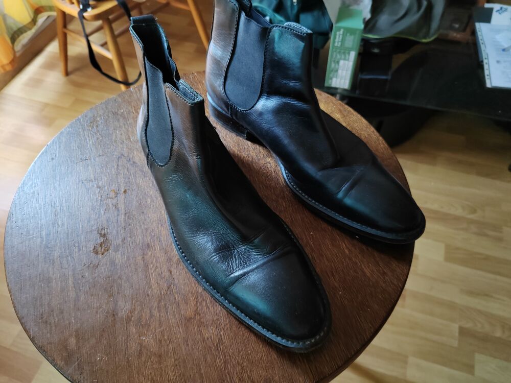 2 paires de bottines Chaussures