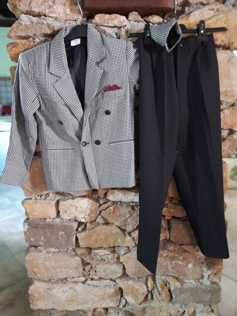 costume garon taille 10 ans 15 Moisenay (77)
