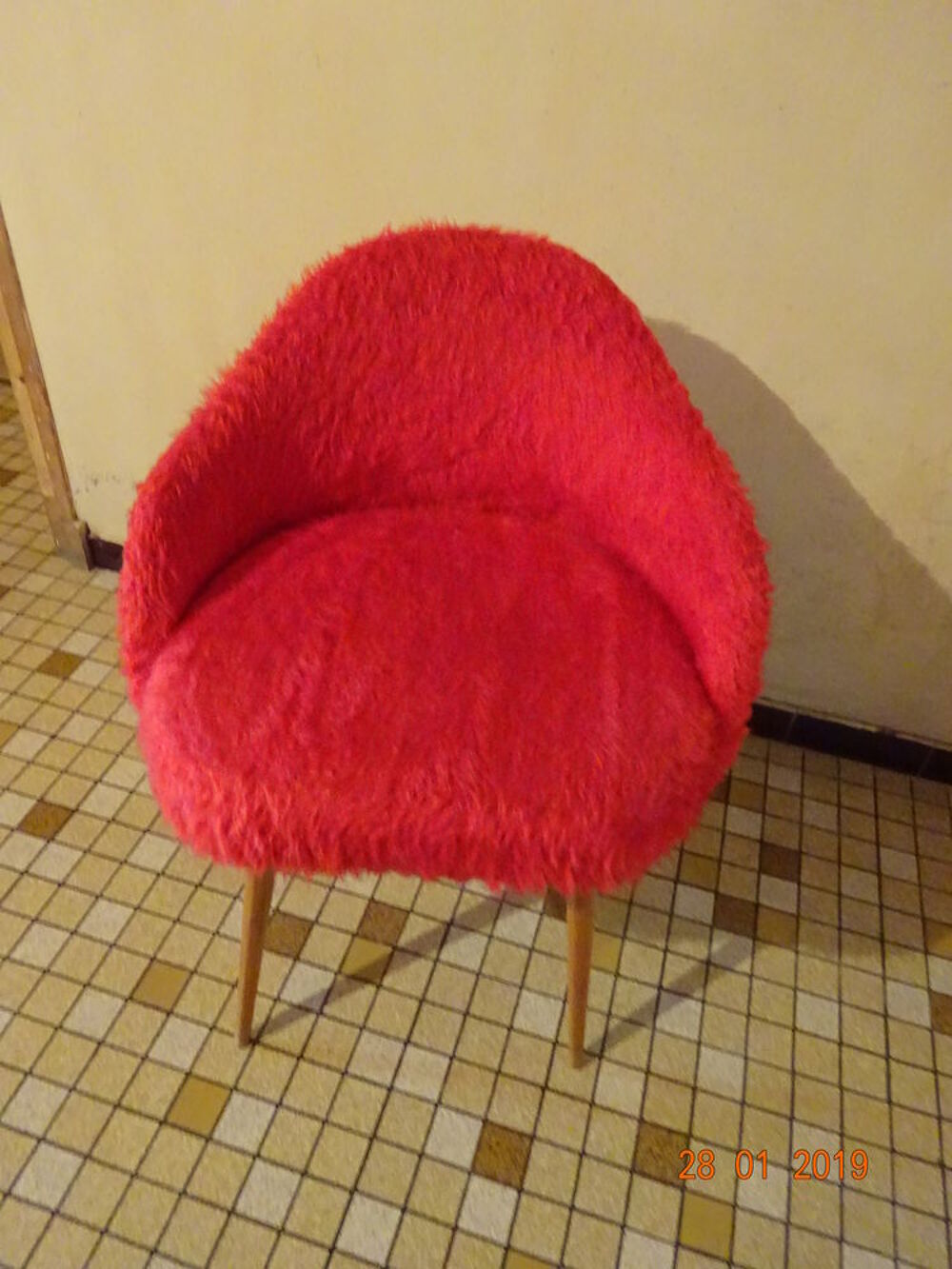 CHAISE VINTAGE Meubles