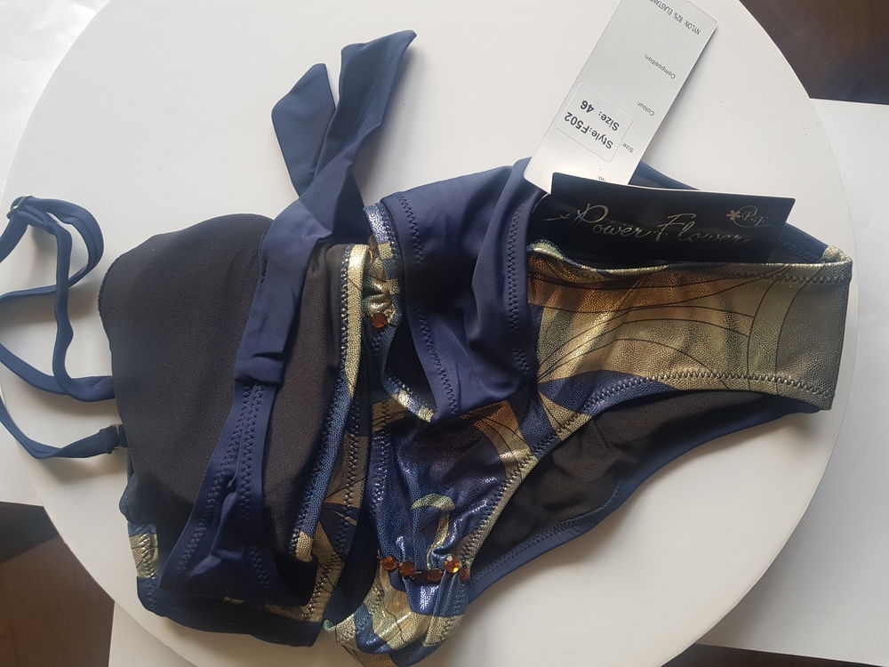MAILLOT DE BAIN 2 PIECES T 46 _ NEUF _ TISSU " METALLISE " Vêtements