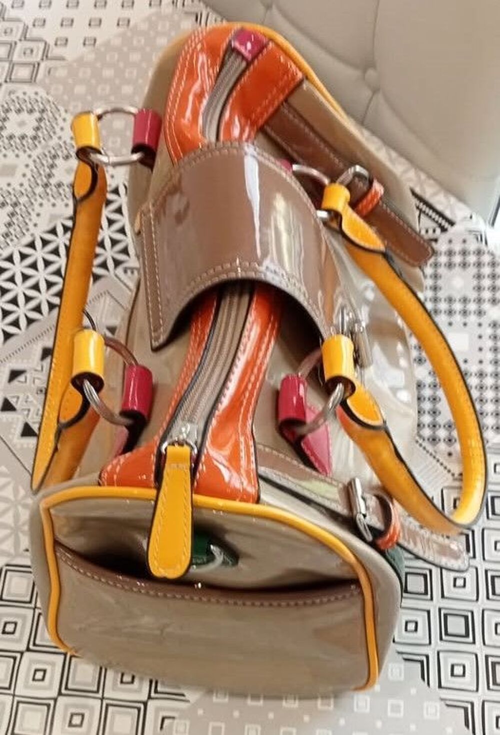 Sac &agrave; main multicolore brillant Maroquinerie