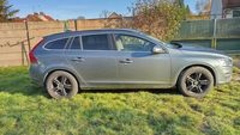 V60 Cross Country D3 150 ch Geartronic 8 Cross Country Luxe 2017 occasion 41210 La Fert&eacute;-Beauharnais