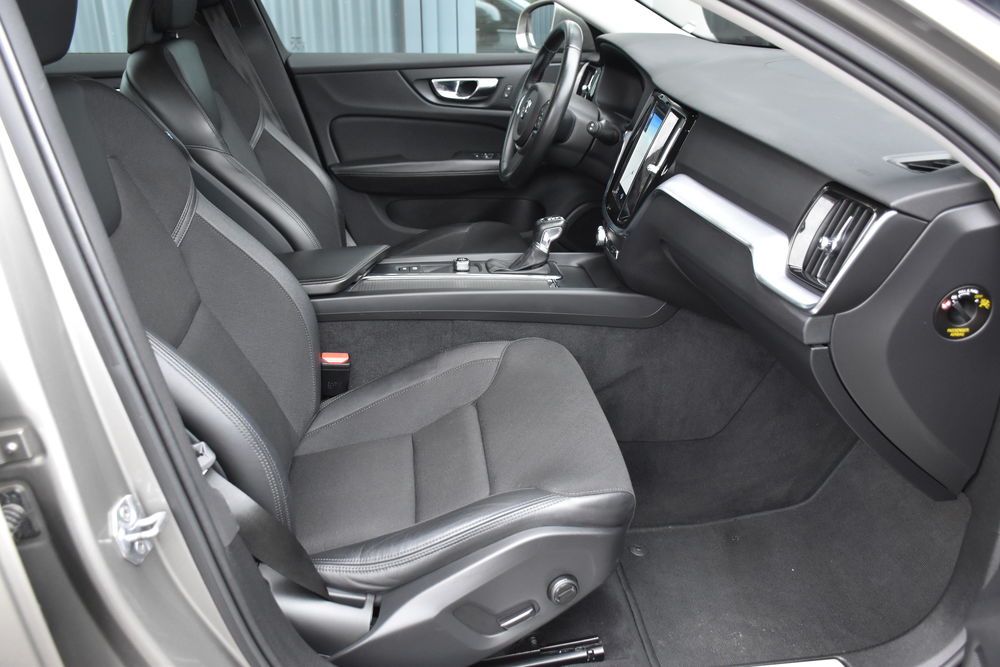 V60 D3 AdBlue 150 ch Geartronic 8 Momentum 2019 occasion 56300 Pontivy