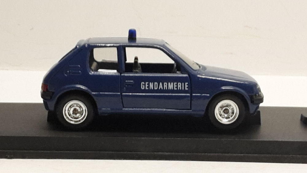 Peugeot 205 Gendarmerie 