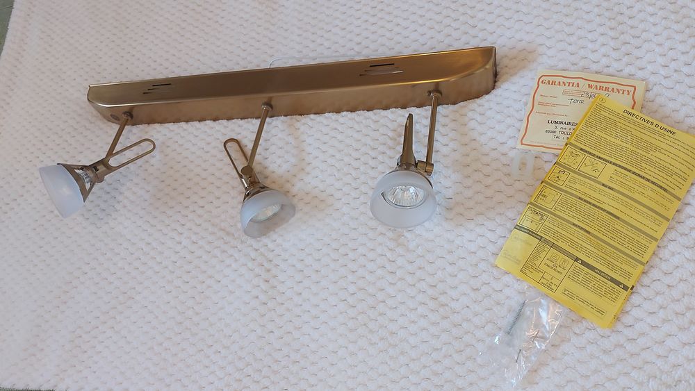 Tr&egrave;s belle applique murale ou plafonnier neuve Décoration