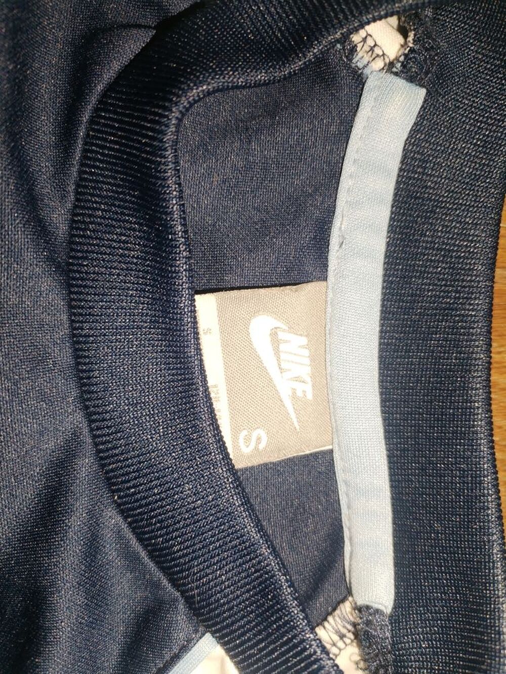 T-shirt NIKE (taille S) Vêtements