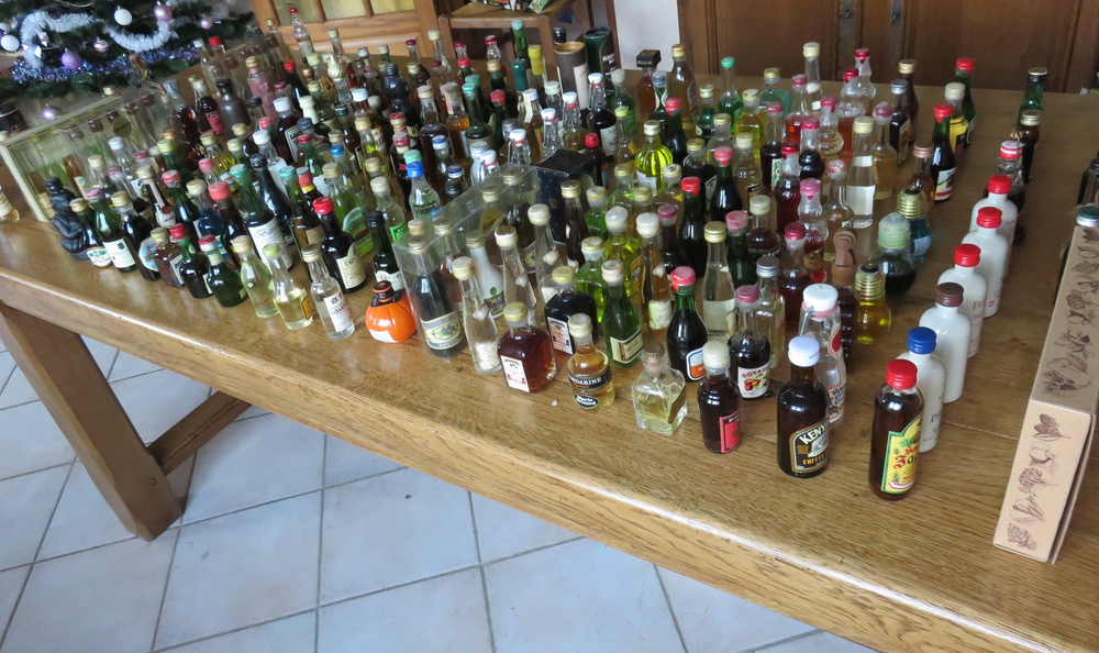 Mignonnettes alcool divers 