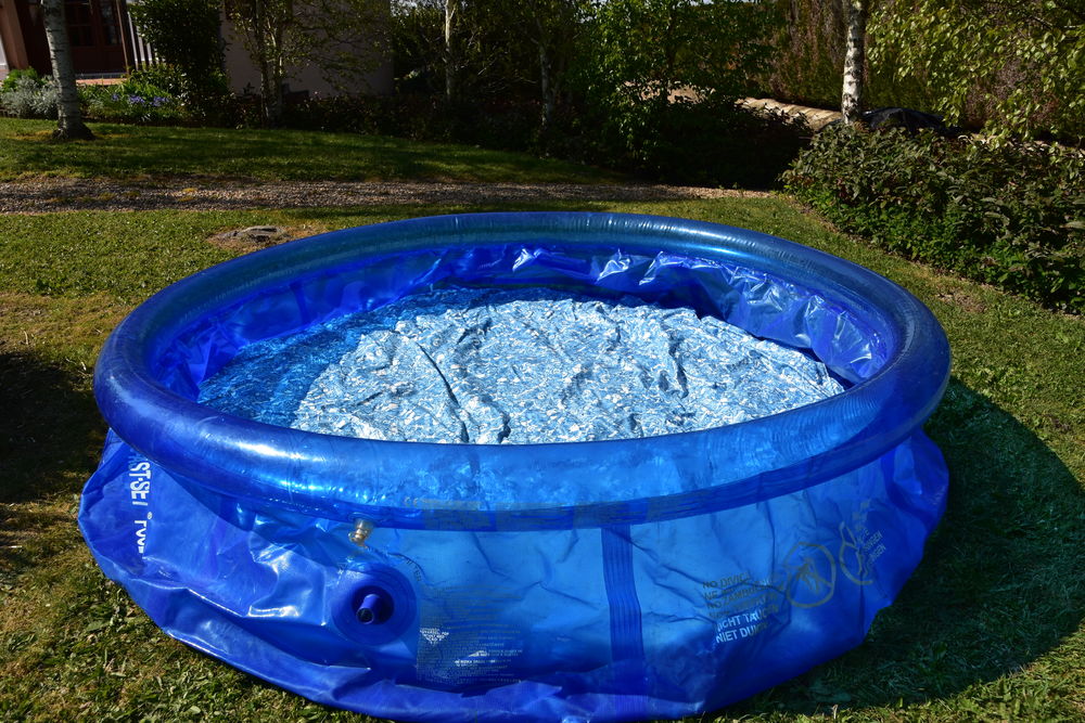 piscine gonflable auto stable Jardin