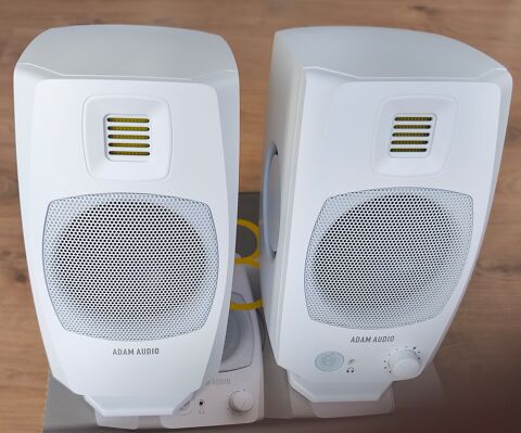 Enceintes Adam Audio D3V blanches 300 Paris 18 (75)