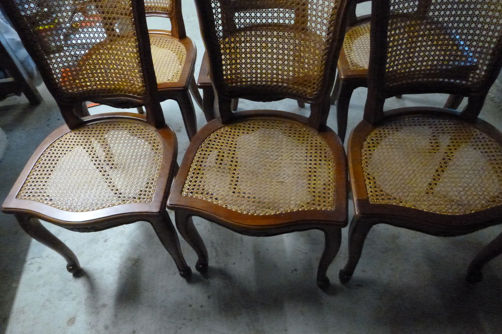 Lot deSix chaises de salle &agrave; manger, six chaises en merisier Meubles