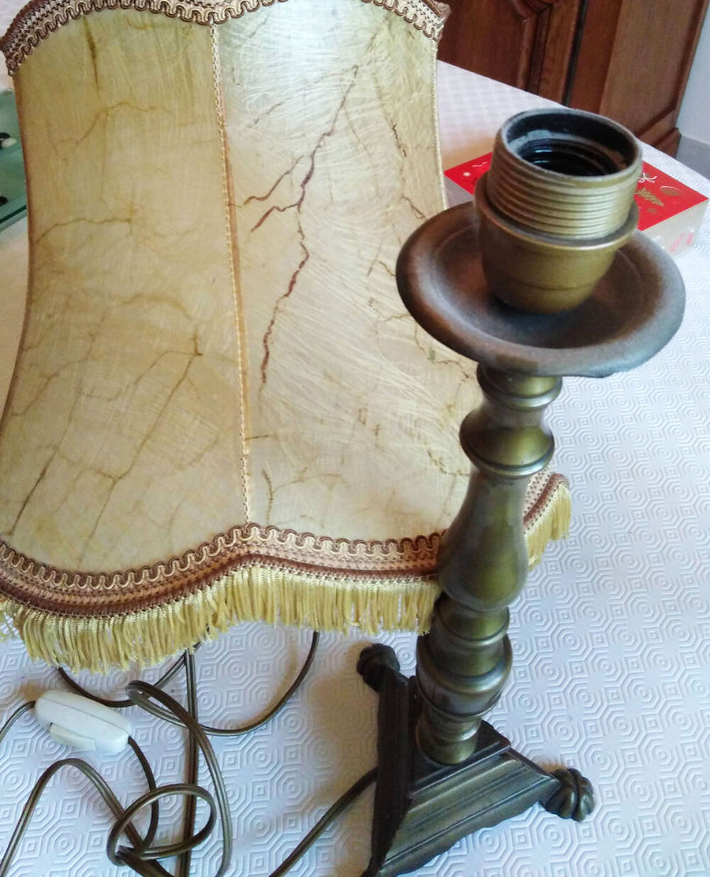 Tr&egrave;s belle et grande lampe en bronze Décoration