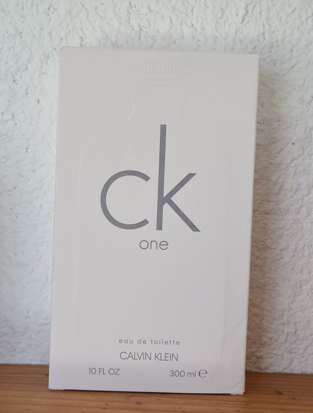 CK one, CALVIN KLEIN Maroquinerie