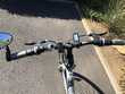 VTT DECATHLON NEUF 
Vlos
