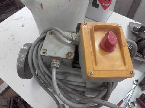 moteurs 220/380 kity excellent �tat de conservation 200 Marseille 15 (13)