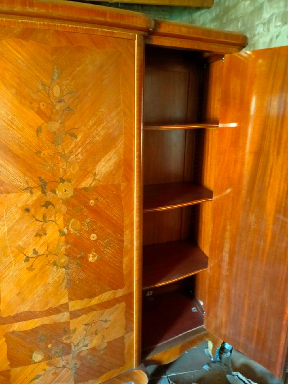 armoire marqueterie Meubles